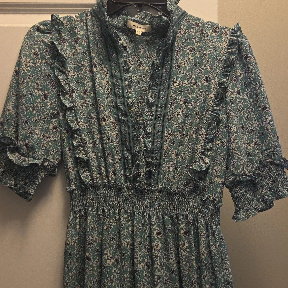 Max Studio Green Floral Ruffle Midi Dress - Picture 3 of 5